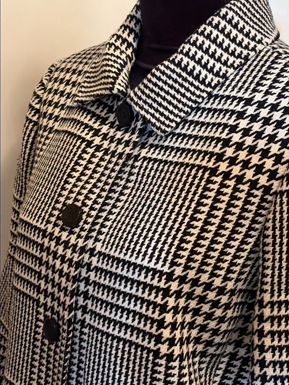 Classic Women’s Black and White Houndstooth Coat with striking red lining